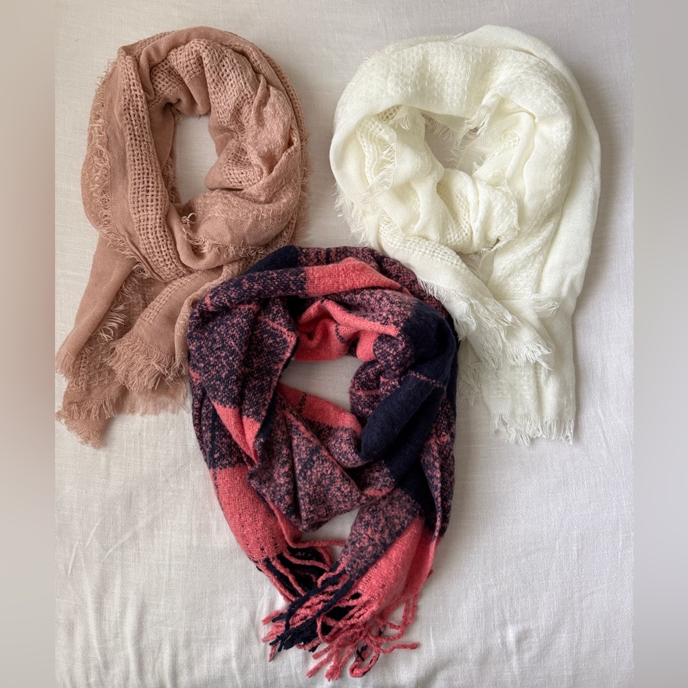 Set of 3 Cozy Blanket Scarves